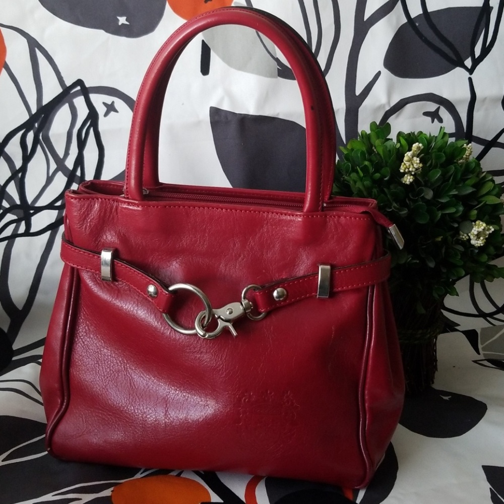 Red Leather Handbag with unknown UK crest
